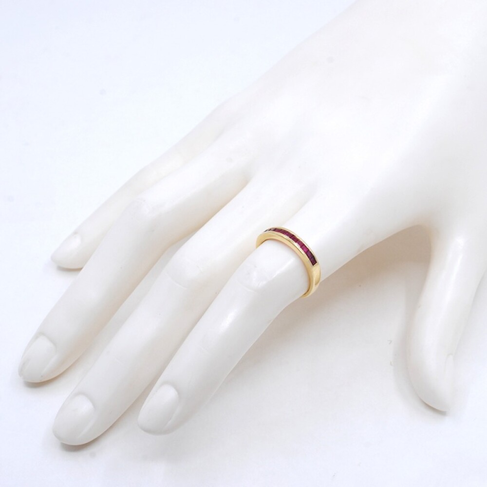 Anillo en oro 18k amarillo y rubies corte carre Anillo en oro 18k amarillo y rubies corte carre