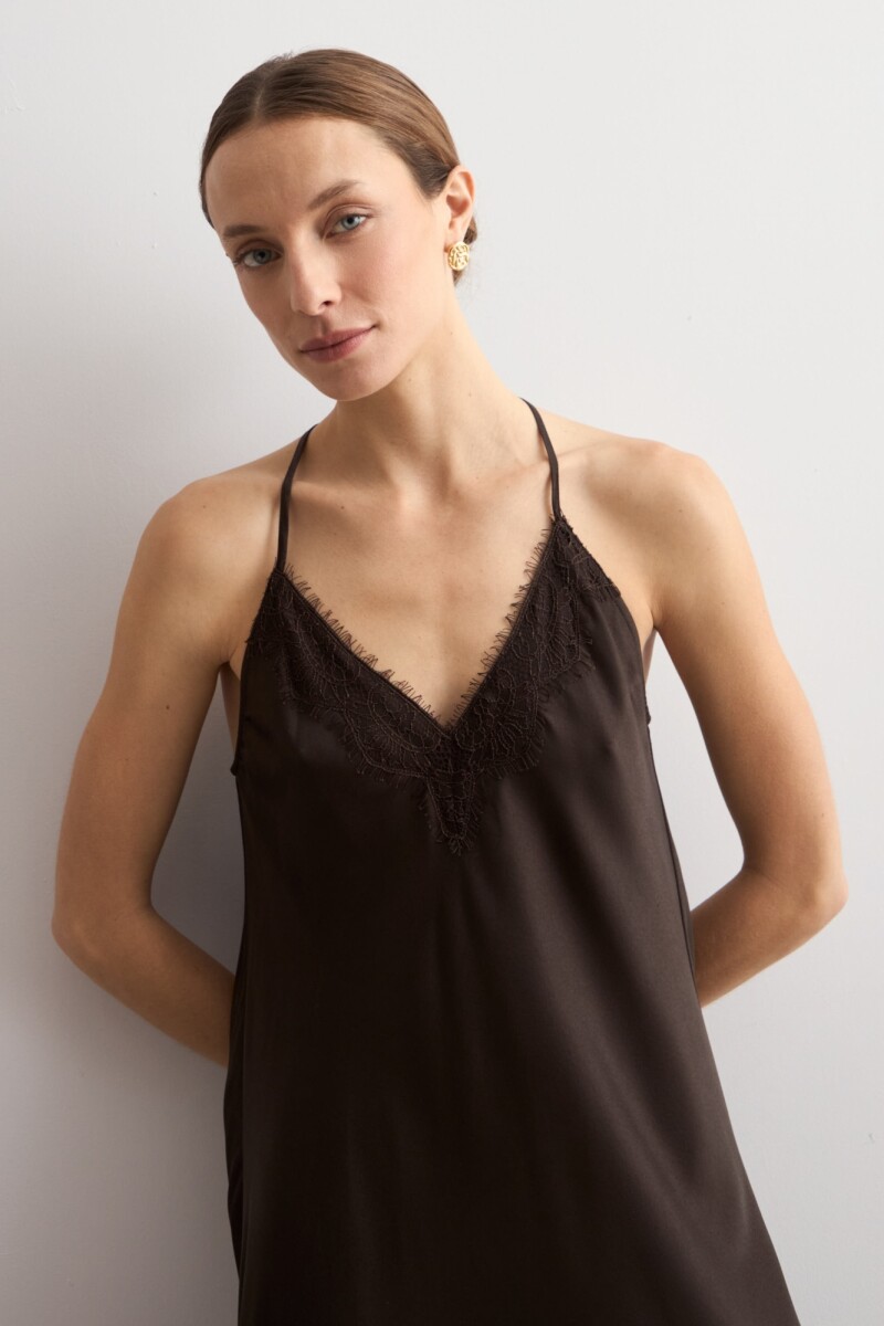 Vestido satén con encaje chocolate