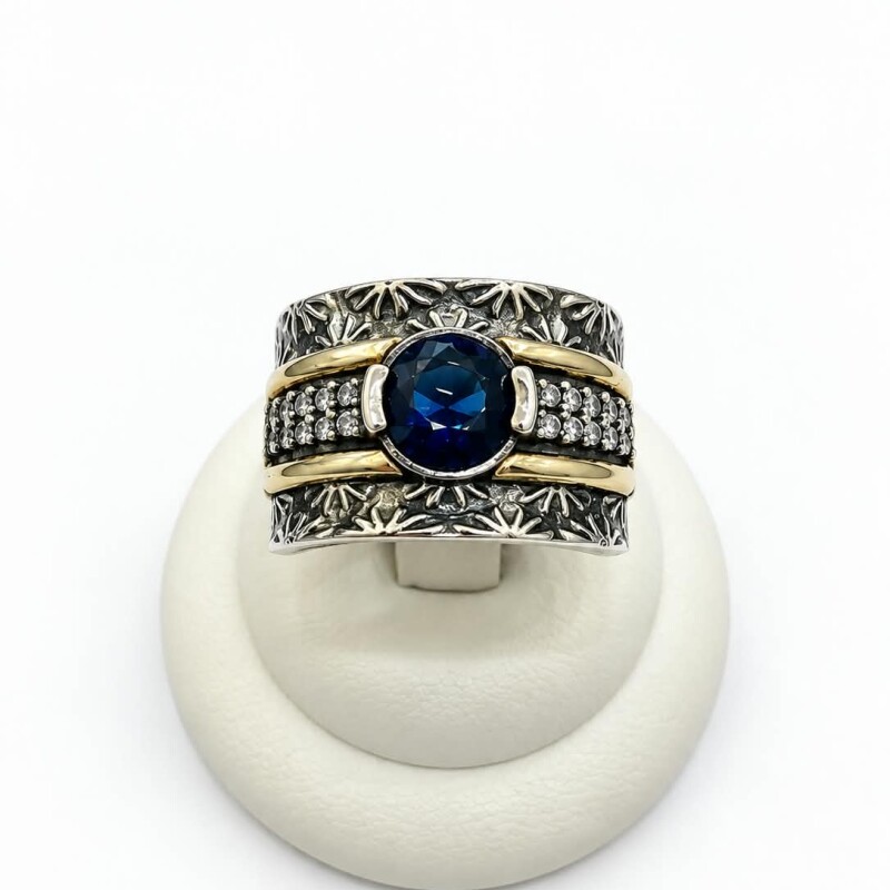 Anillo con zirconia azul Anillo con zirconia azul