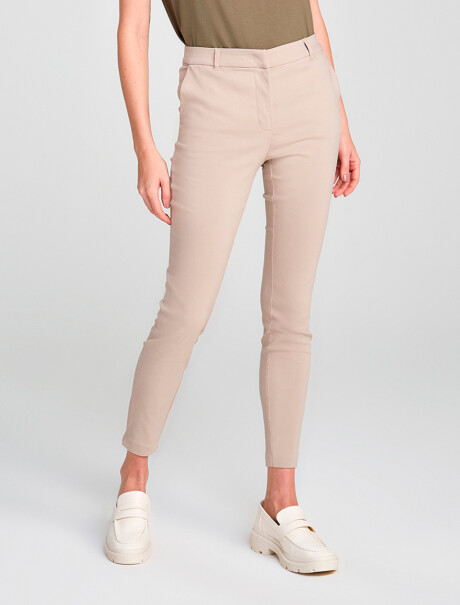 PANTALÓN BÁSICO SASTRERO BEIGE