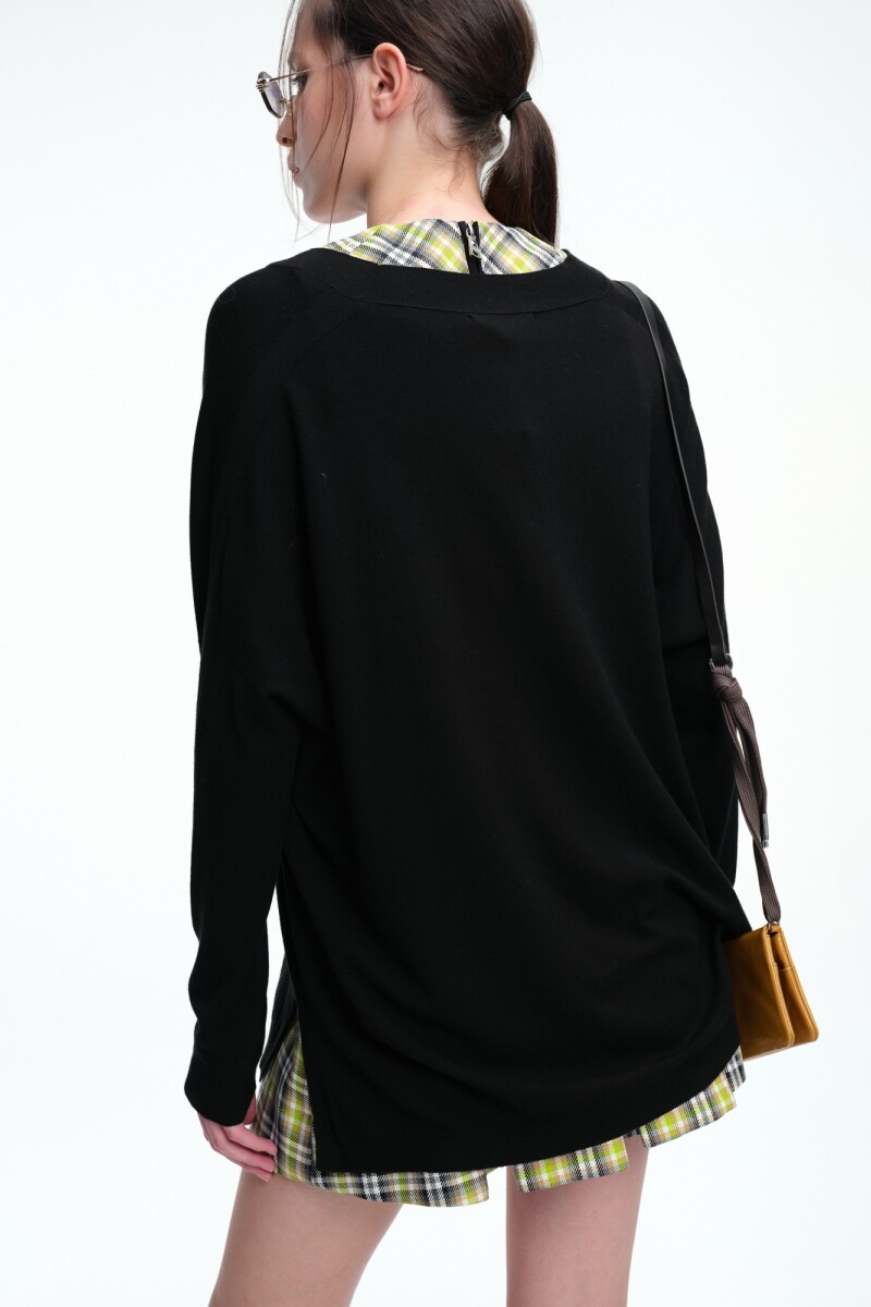 SWEATER ESCOTE V Negro