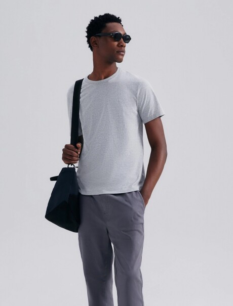 CAMISETA MANGA CORTA SLIM GRIS