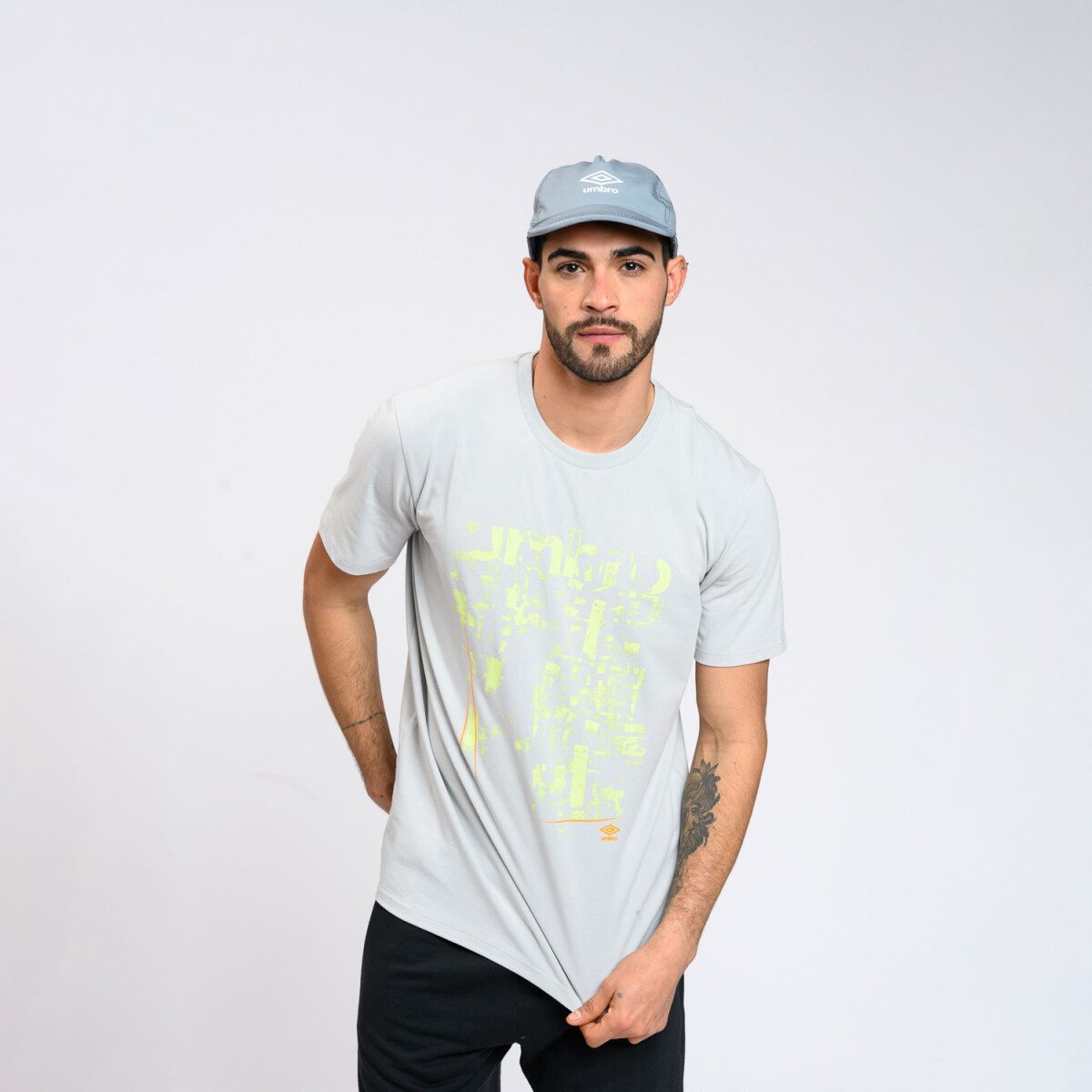 REMERA LOON HOMBRE Umbro Hombre - 005 