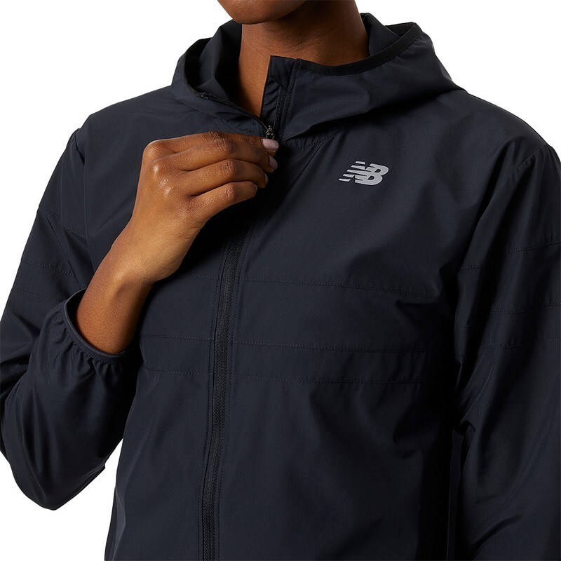 Campera New Balance Accelerate Negro