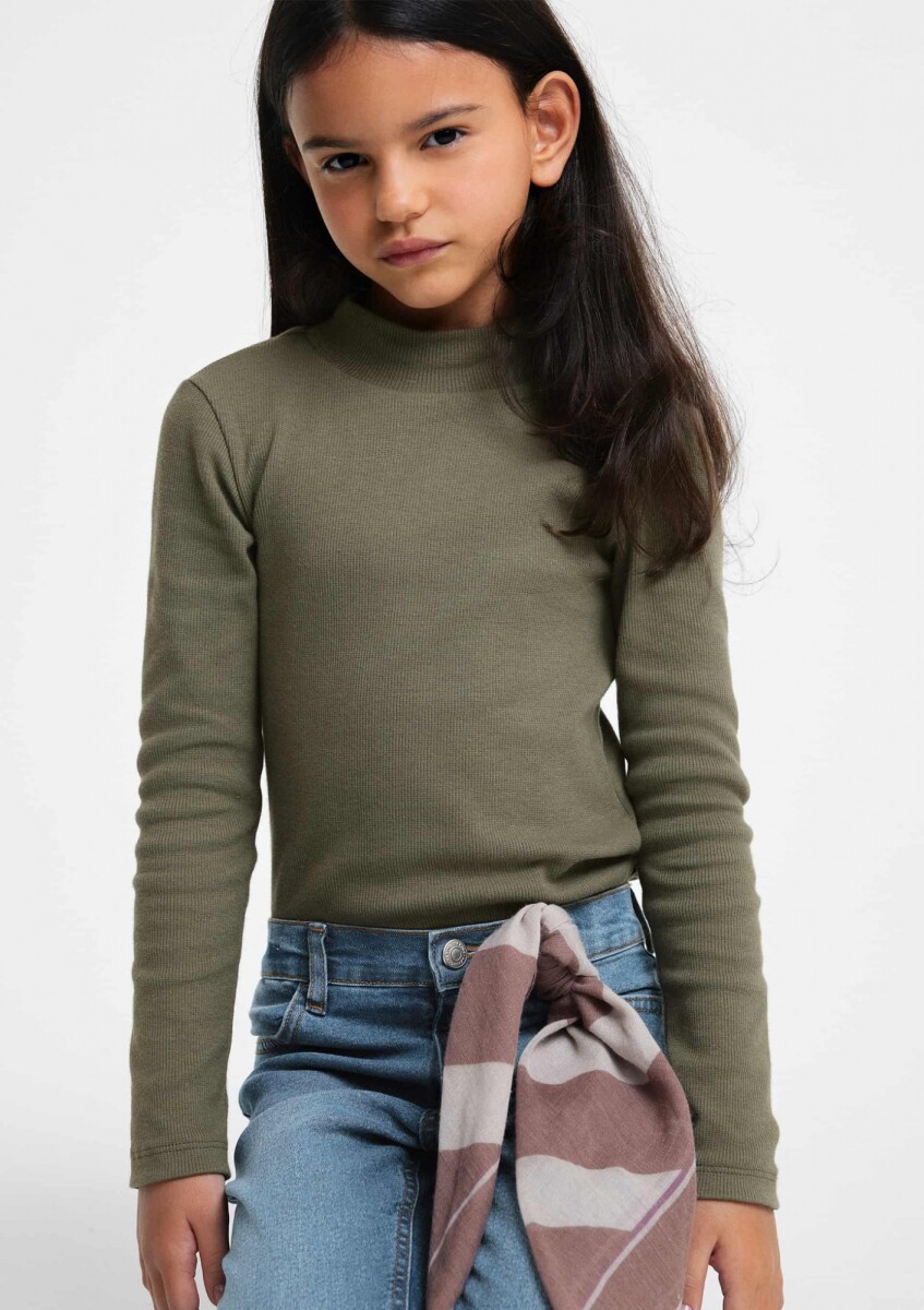POLERA INFANTIL EN TELA ACANALADA - VERDE 