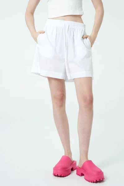 Short Blanco