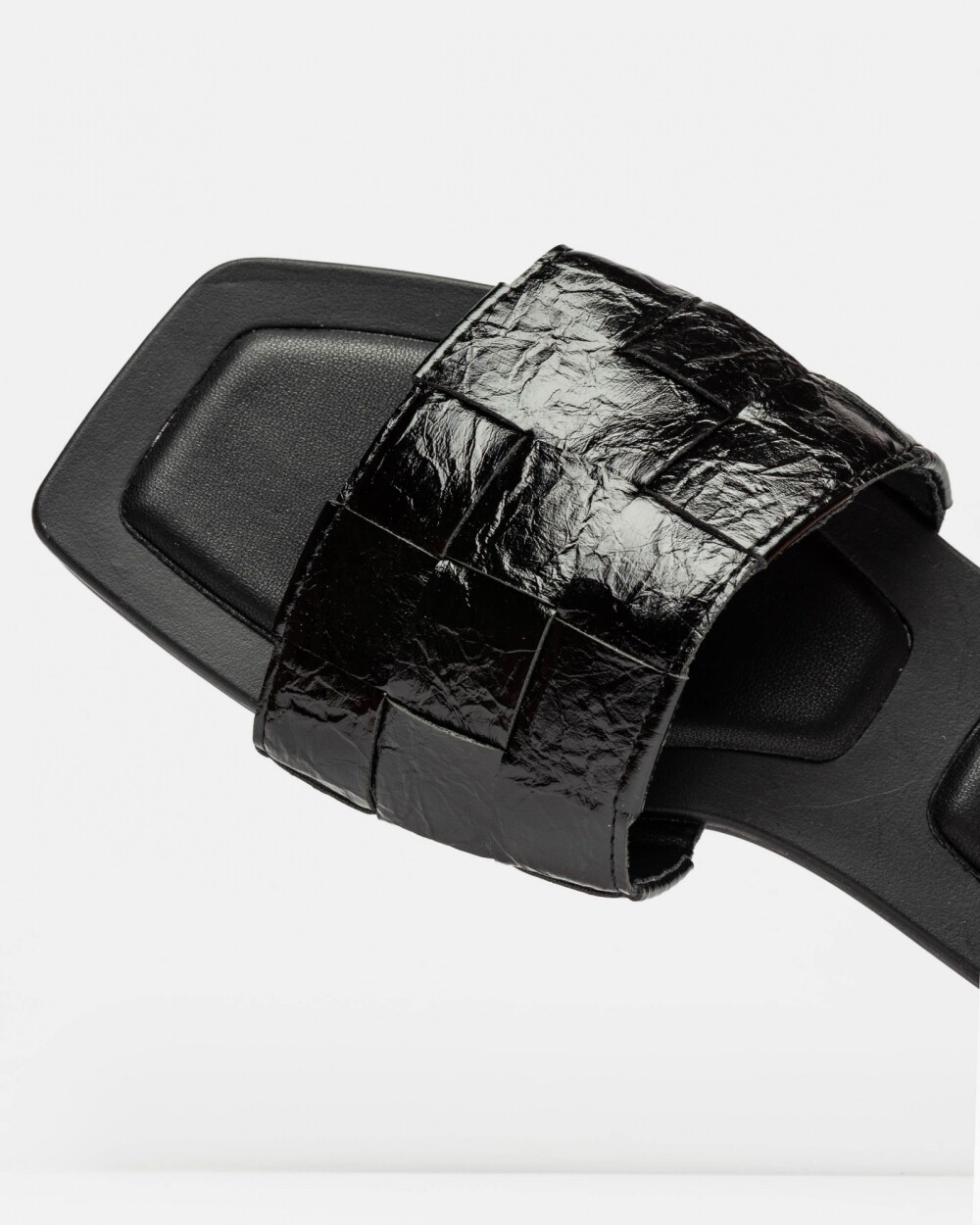 Flat Blair en cuero metalizado Negro