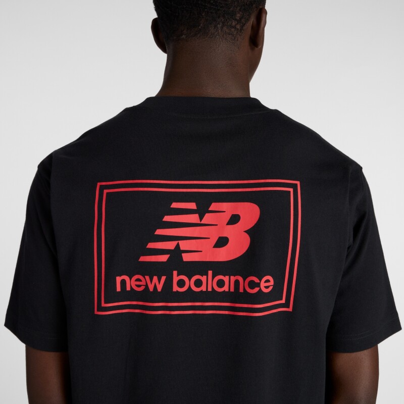 Remera New Balance de Hombre - Woven Label - MT53928BK BLACK