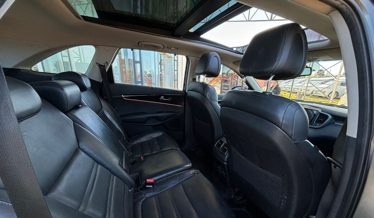 Kia Sorento SX AT 3.4 7Plz - 2016 FLASH SALE