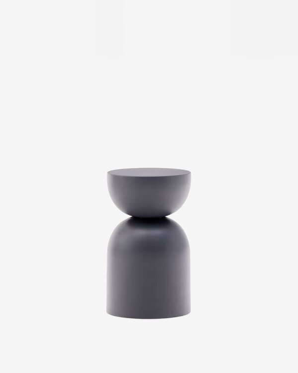 Side table Rachell made of metal with a grey painted finish Ø30 cm Side table Rachell made of metal with a grey painted finish Ø30 cm