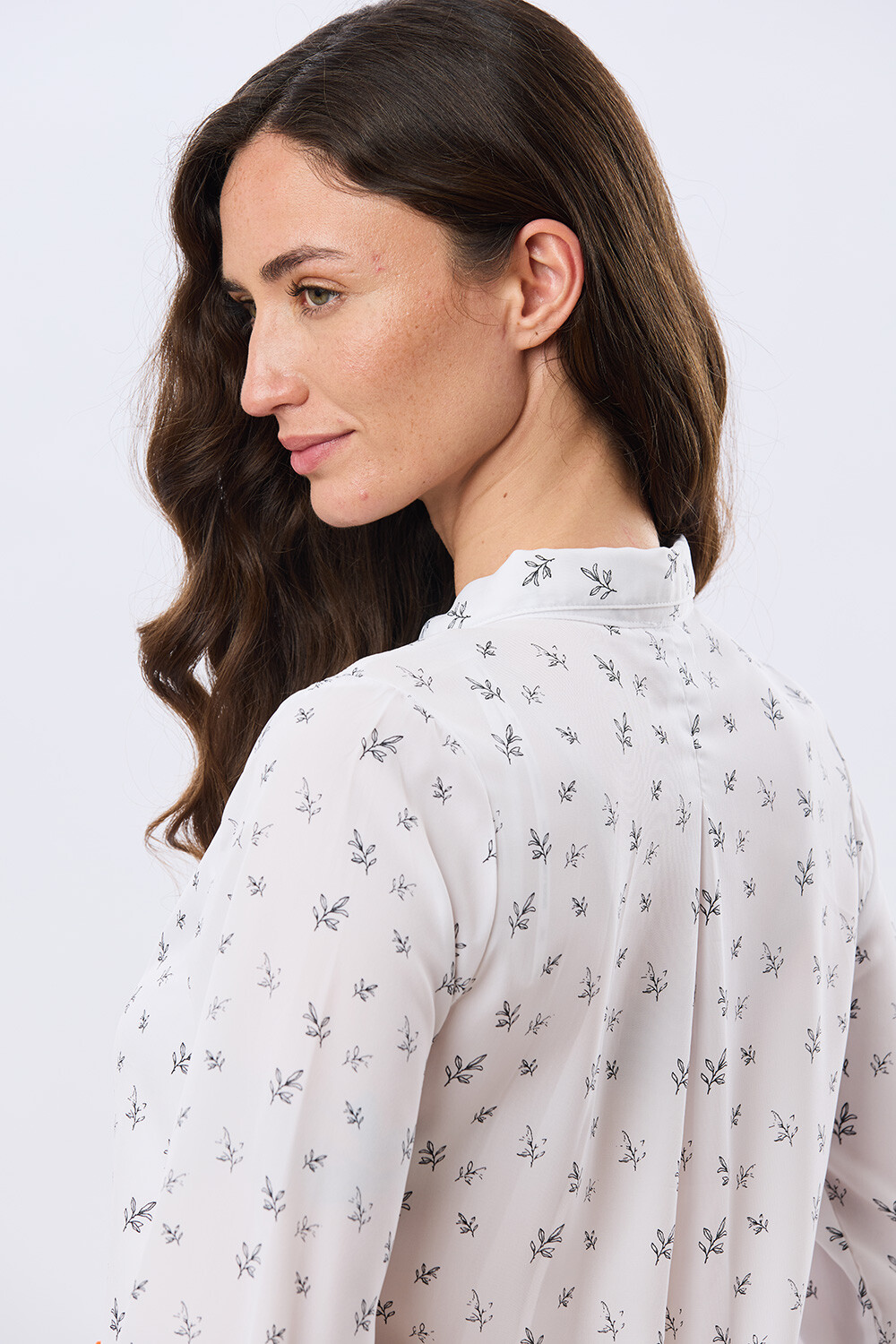 BLUSA ESTAMPADA Hojas Negra