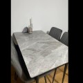 Mesa De Comedor Vidrio Símil Marmol 1.40x0.80m Patas De Hierro Gris