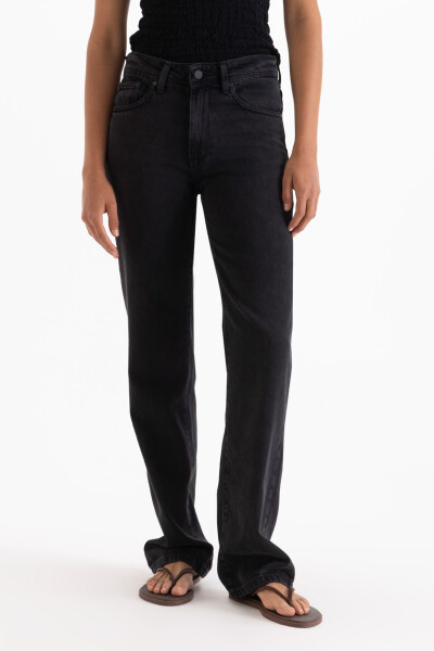 JEANS STRAIGHT BLACK Negro