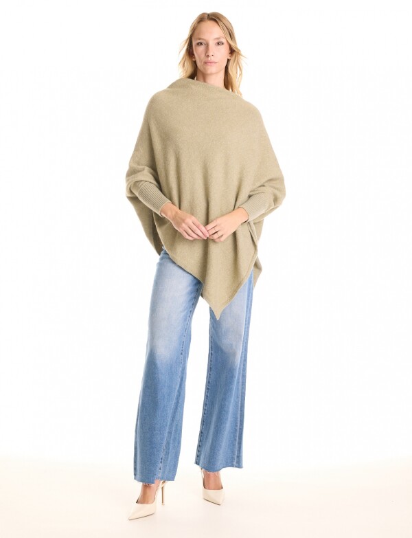 Poncho Asimetrico VERDE
