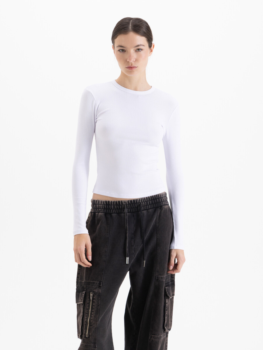 REMERA KENDALL 