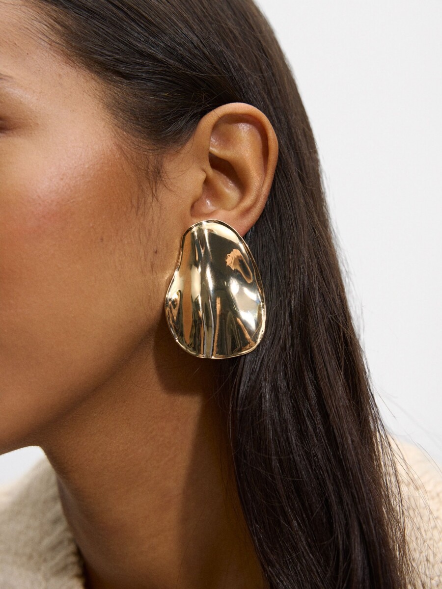 Pendientes Ovalados Con Relieve dorado