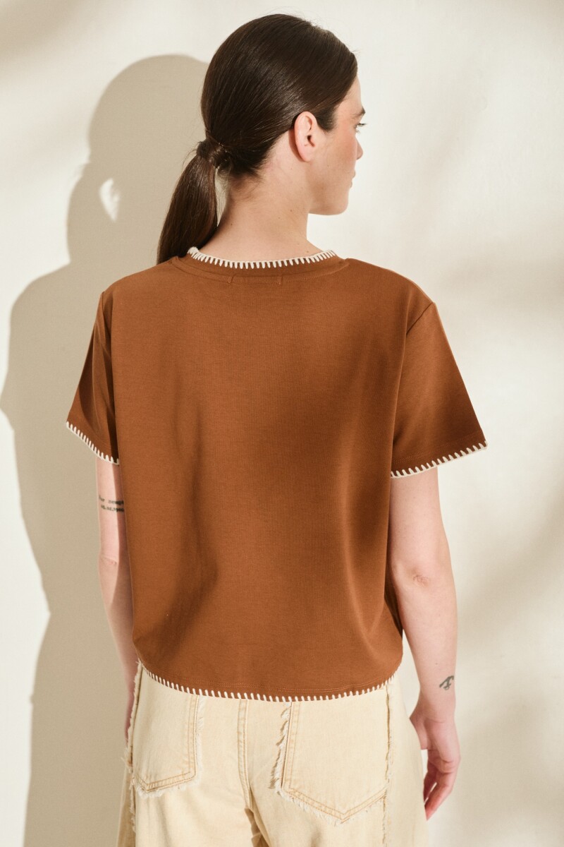 PRE VENTA TSHIRT SAVIA CUTE Chocolate Y Crudo