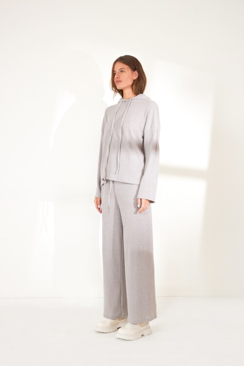Conjunto relax ribbed gris