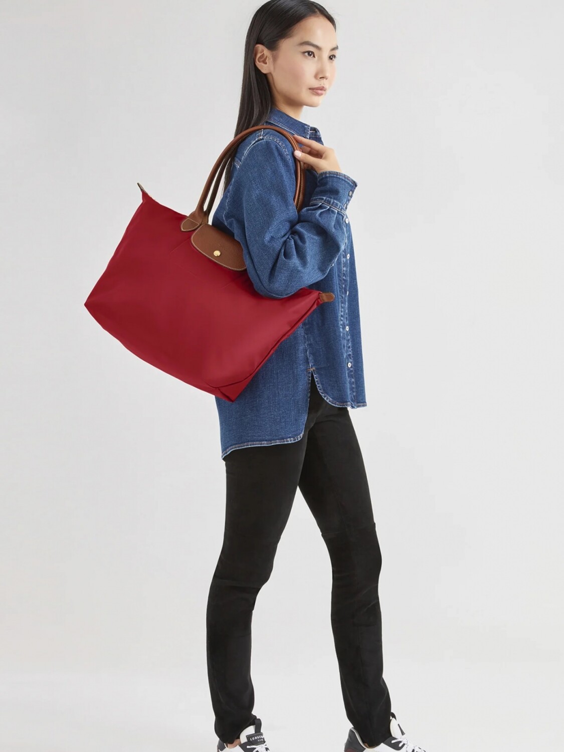 Longchamp -Cartera Longchamp plegable de nylon con cierre y asa larga, Le pliage L Rojo