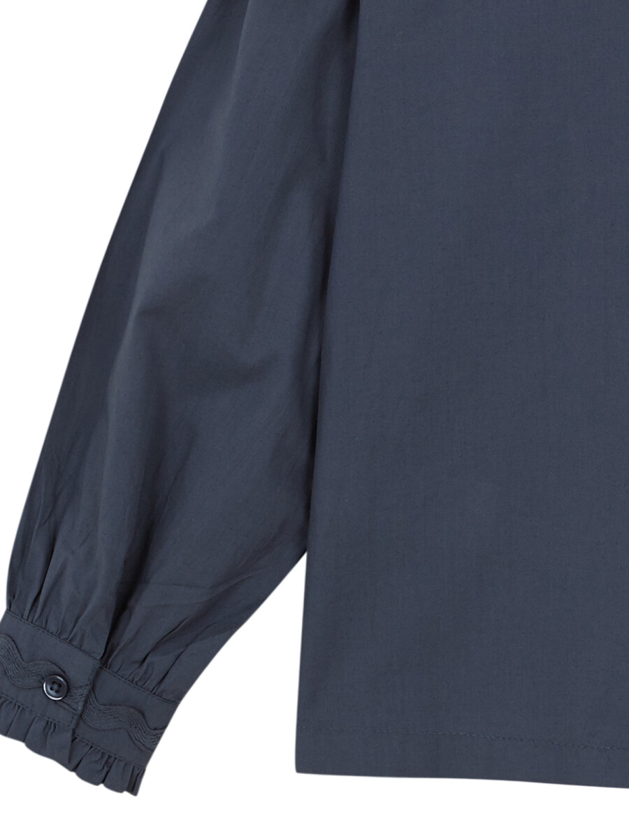 Blusa Con Bordado Petroleo