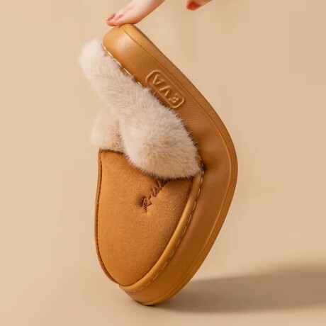 Pantufla Gamuza con Corderito Super Abrigada Antideslizante Beige