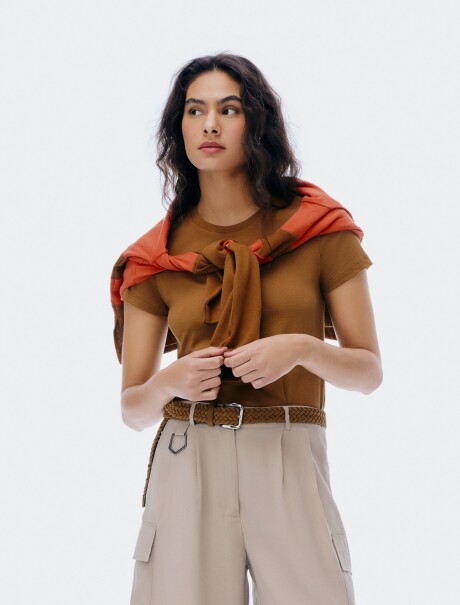 CAMISETA BÁSICA SLIM WORLD MARRÓN