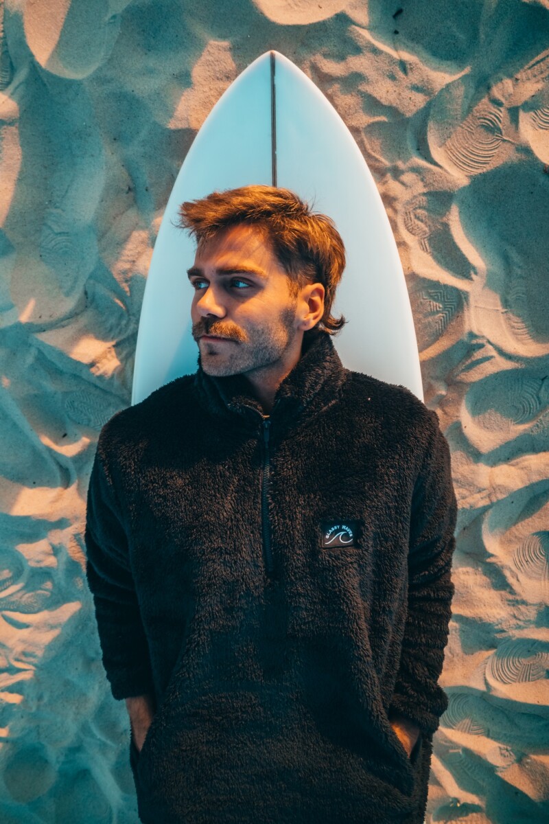 BUZO FROST / Negro 