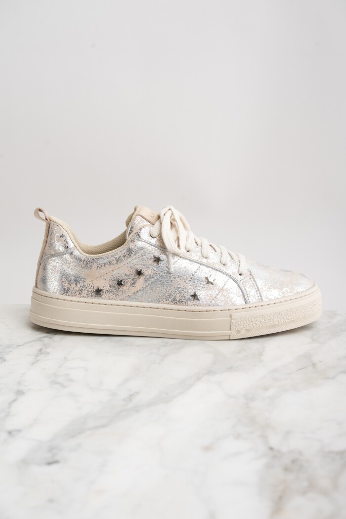 Zapatilla Cuero Apliques Nácar