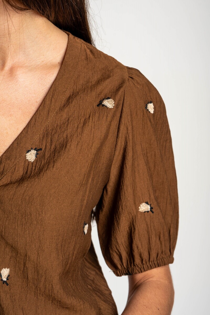 Blusa Bordada Marron