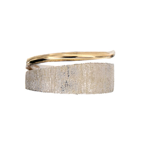 Anillo de plata 925 y double en oro 18 ktes. Anillo de plata 925 y double en oro 18 ktes.