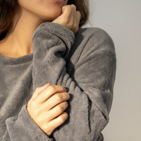 Pijama De Plush Gris Pijama De Plush Gris
