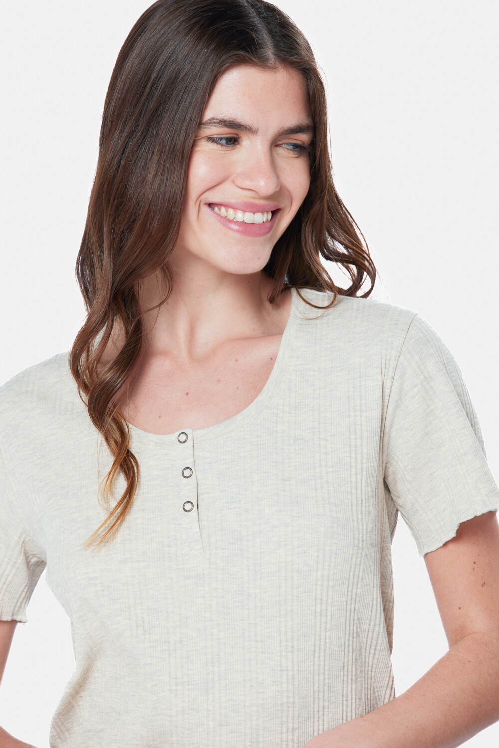 REMERA RIB CON BOTONES Beige