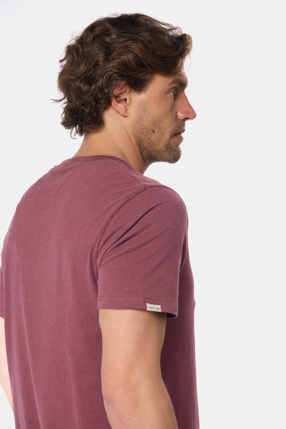 REMERA ESTAMPADA Bordo