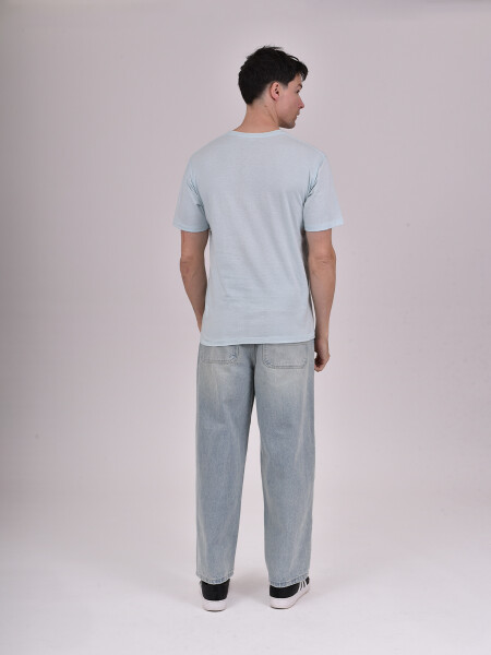 REMERA SEA CELESTE