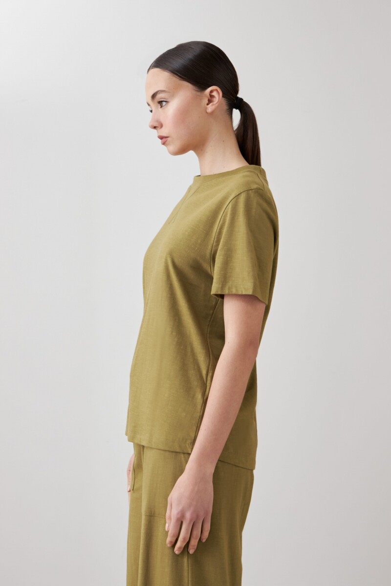 Remera manga corta verde oliva