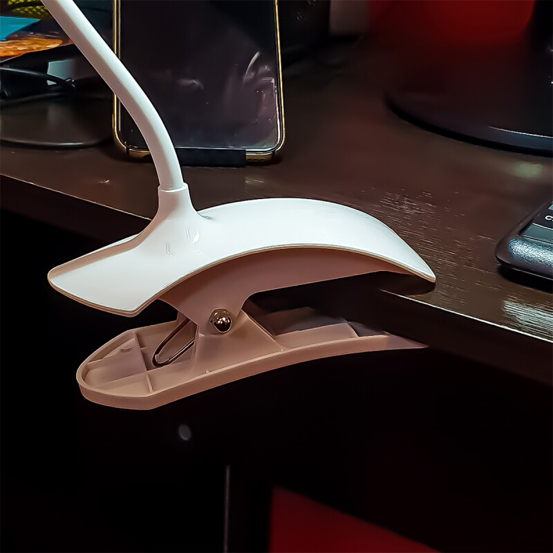 Lámpara Led Téctil con Pinza Para Escritorio Pc o Lectura Blanca Lámpara Led Téctil con Pinza Para Escritorio Pc o Lectura Blanca