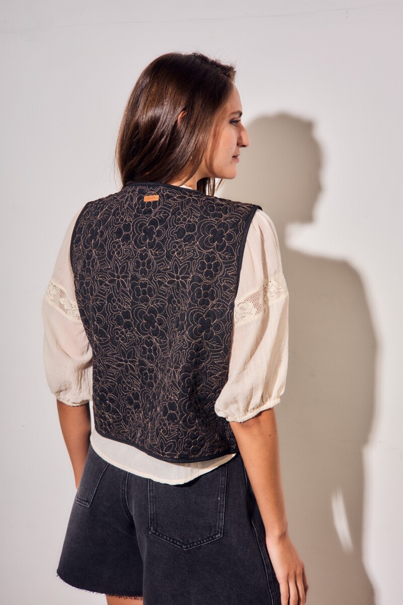 Chaleco Bordado Reversible Gamuza Negro