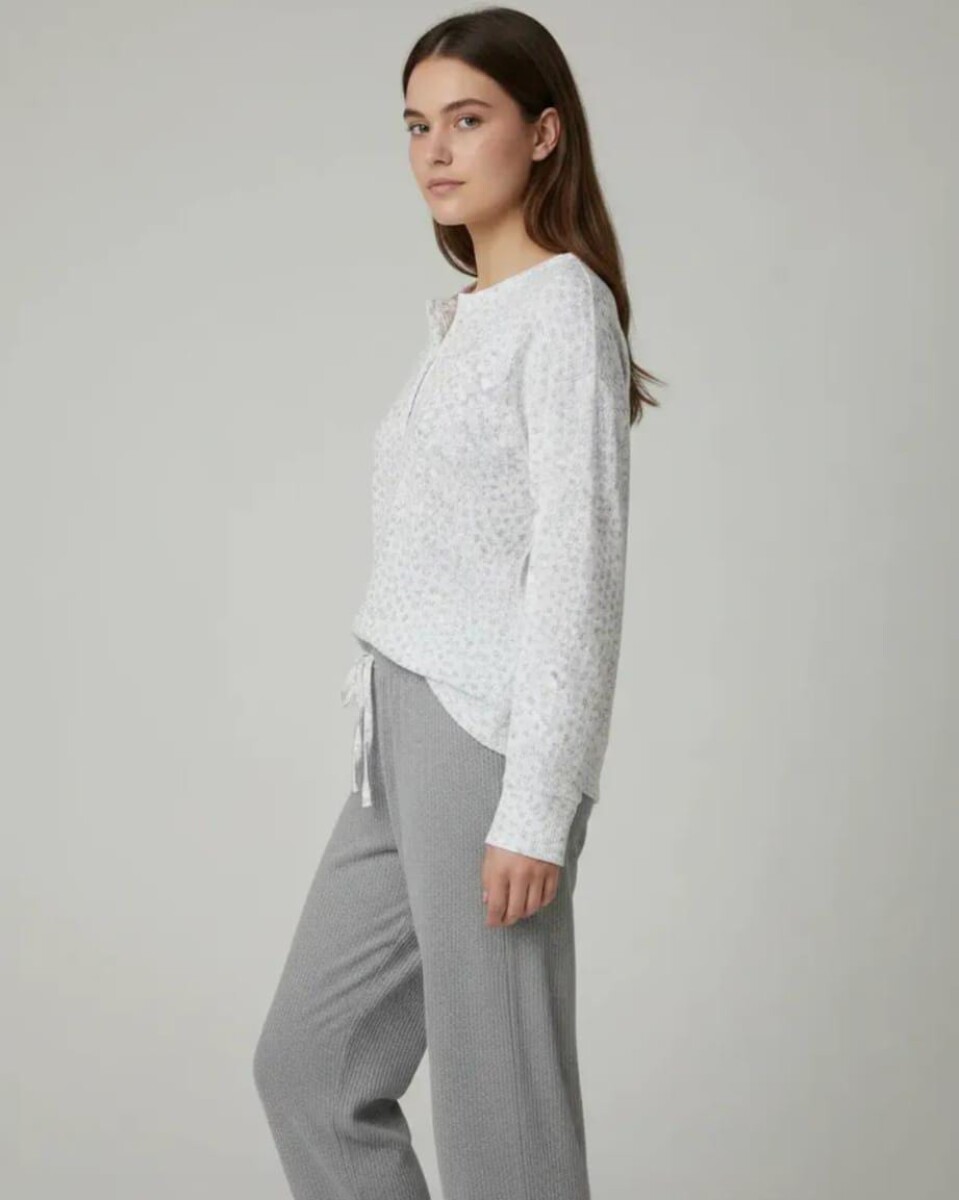 Pijama M/Larga Bot y Puño 