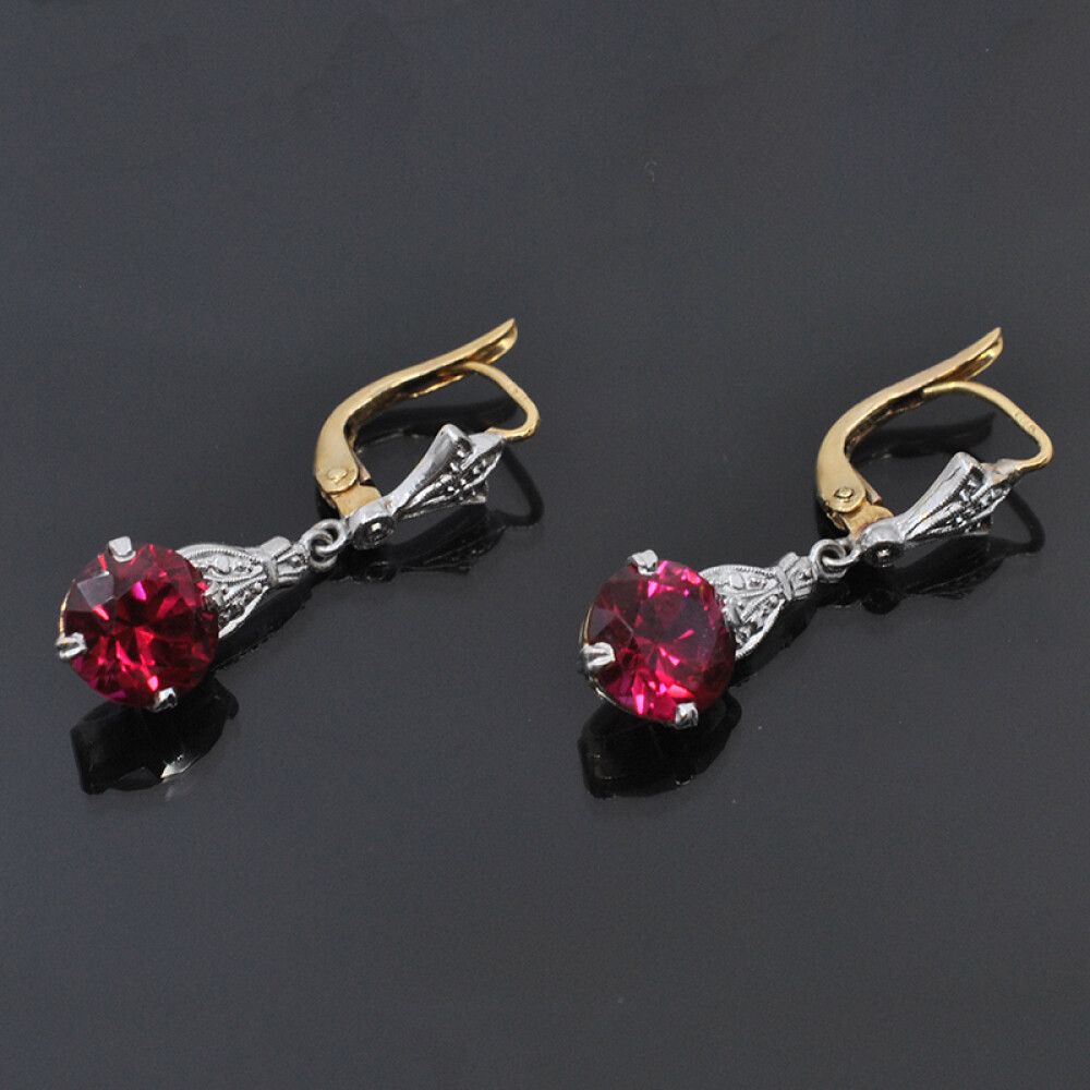 Caravanas antiguas en oro 18k con piedras de color Caravanas antiguas en oro 18k con piedras de color