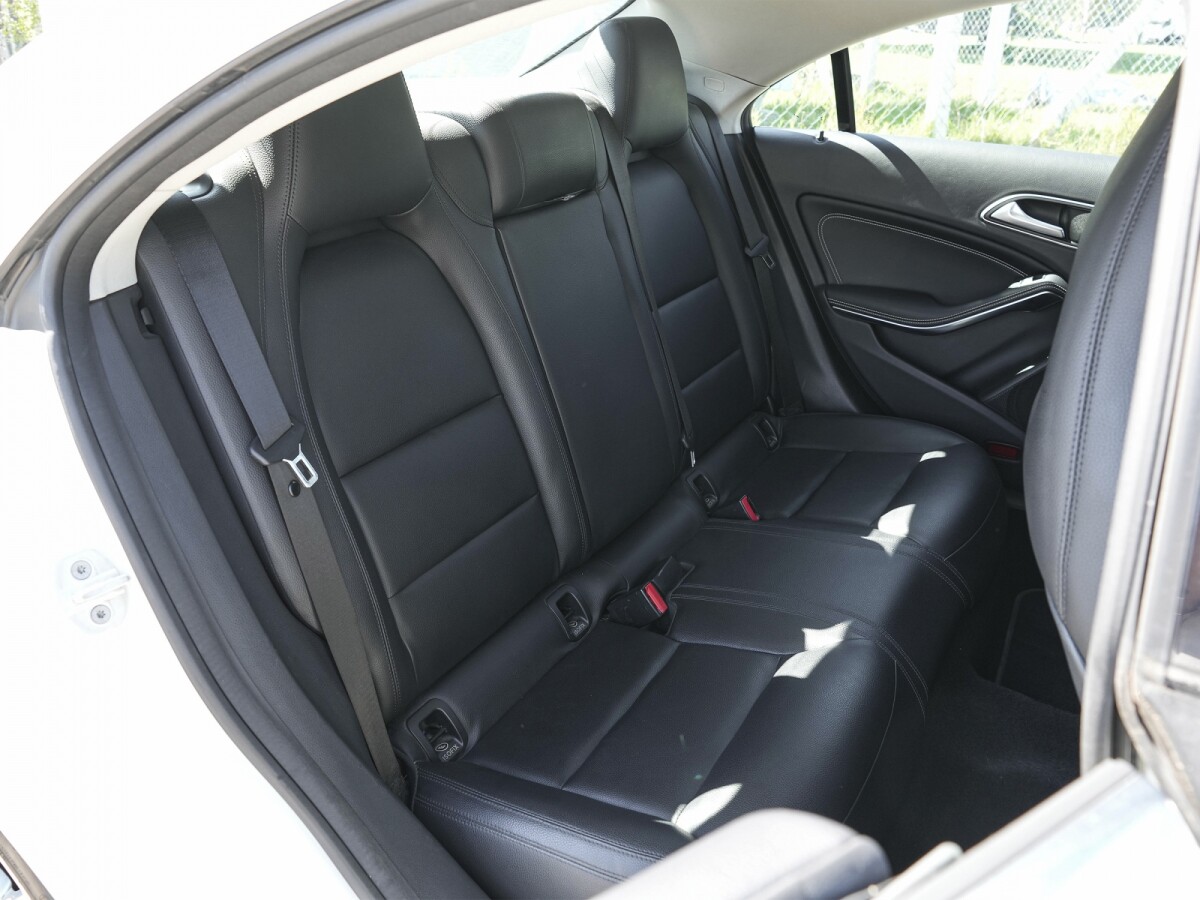 Mercedes-Benz CLA200 con Ficha Oficial | Permuta/Financia Mercedes-Benz CLA200 con Ficha Oficial | Permuta/Financia
