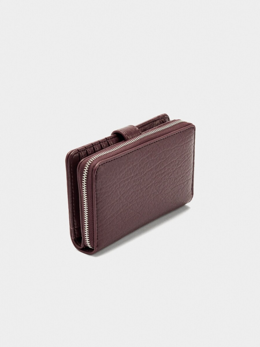 Cartera Con Textura burdeos