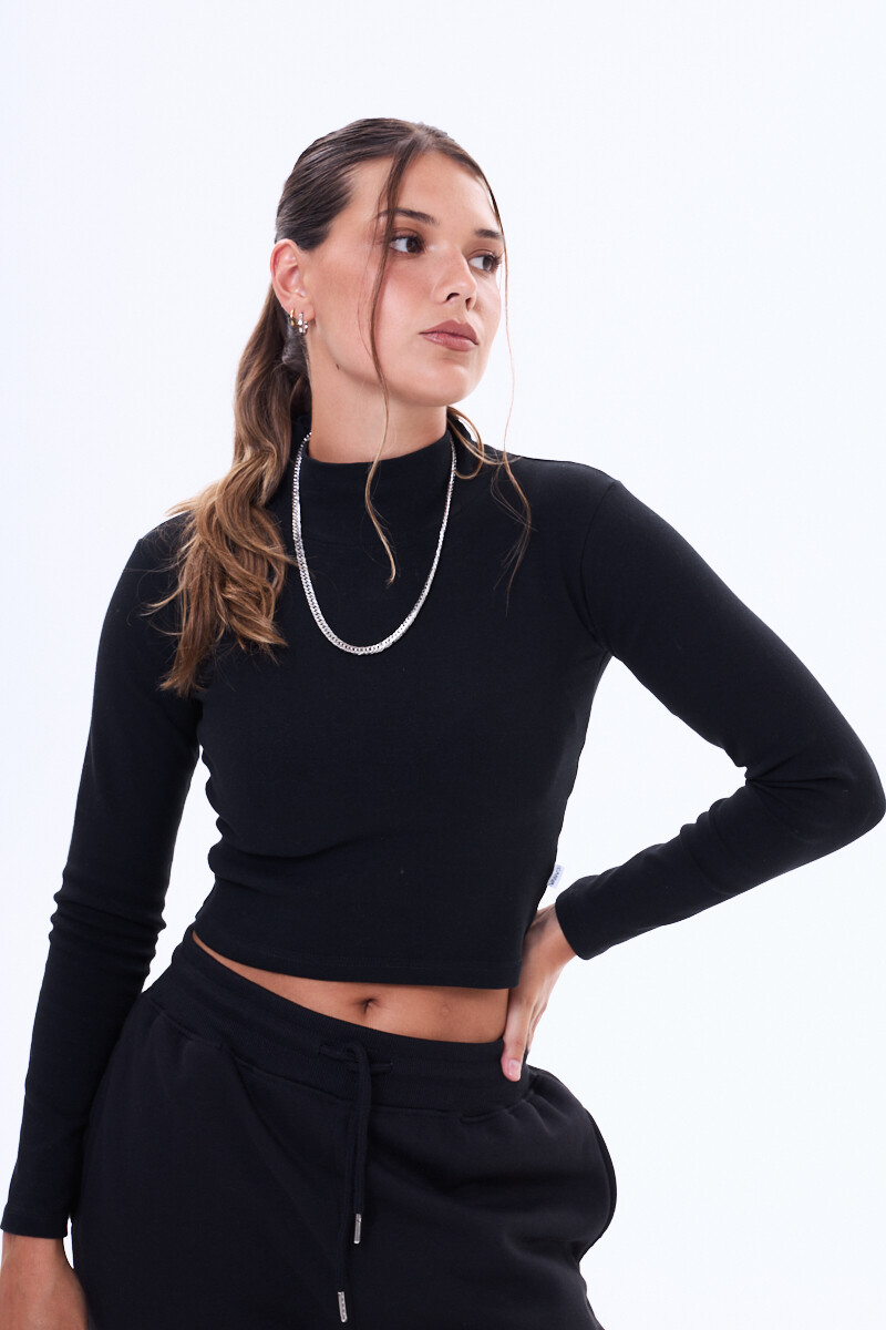 Remera Solsticio Negro