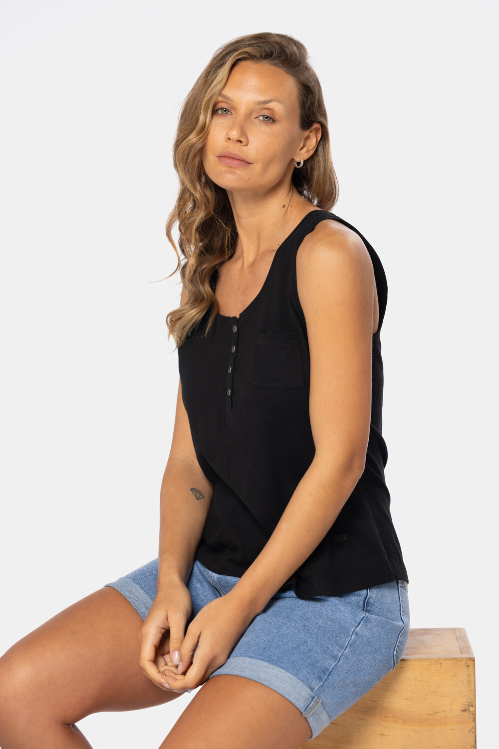 MUSCULOSA LISA Negro