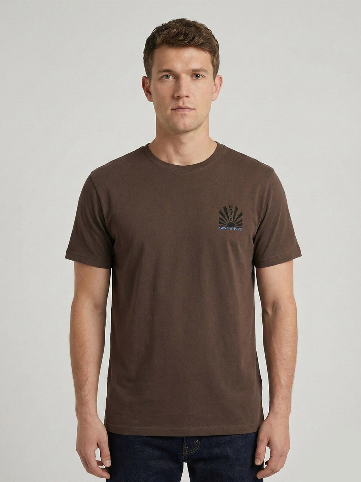T-SHIRT TREKKING MARRON