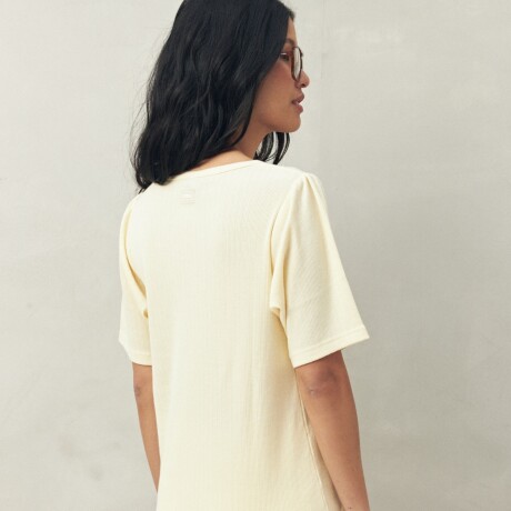 REMERA CARLO AMARILLO PASTEL