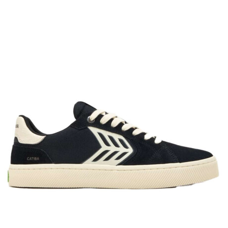 Championes Cariuma Catiba Pro 2.5