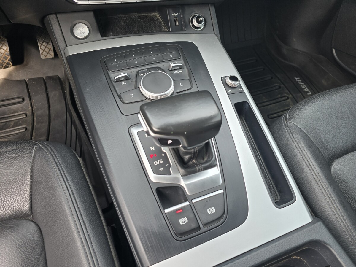 Audi Q5 2.0 Premium TFSI Quattro AT | Permuta / Financia Audi Q5 2.0 Premium TFSI Quattro AT | Permuta / Financia