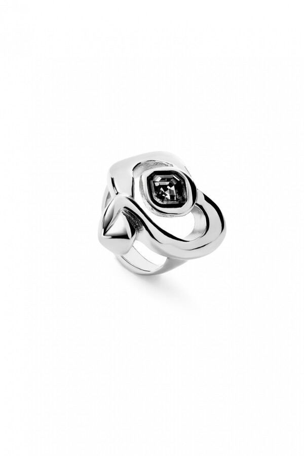 ANILLO EN ALEACIÓN DE METALES BAÑADO EN PLATA DE LEY CON CORAZON Y CRISTAL NEGRO Anillo