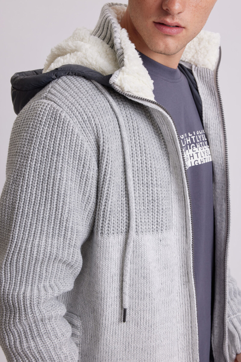 Campera tejida con corderito Gris melange