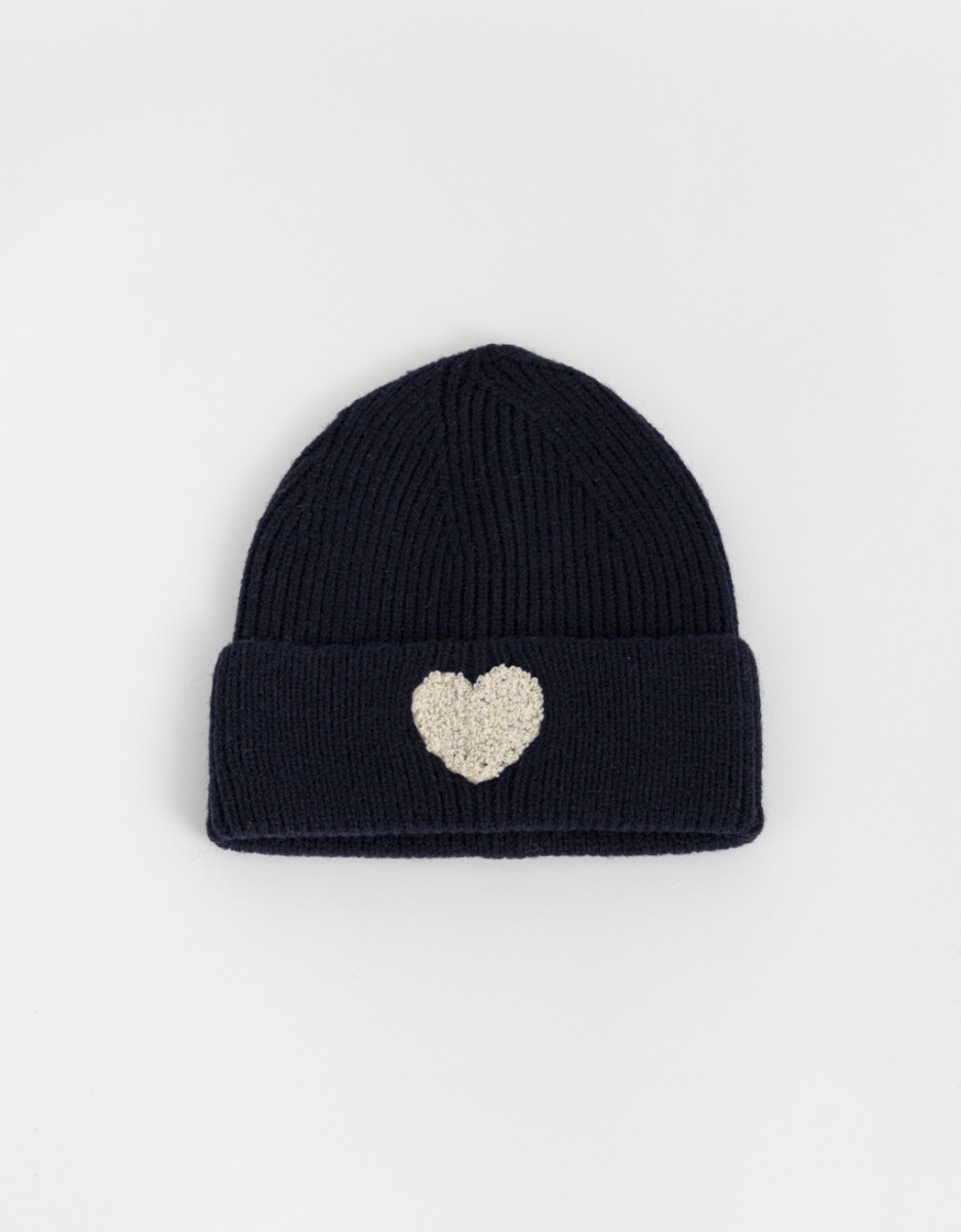 Gorro Tejido Con Corazón 